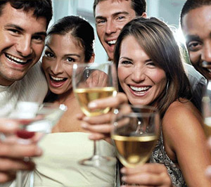 group_drinking_wine